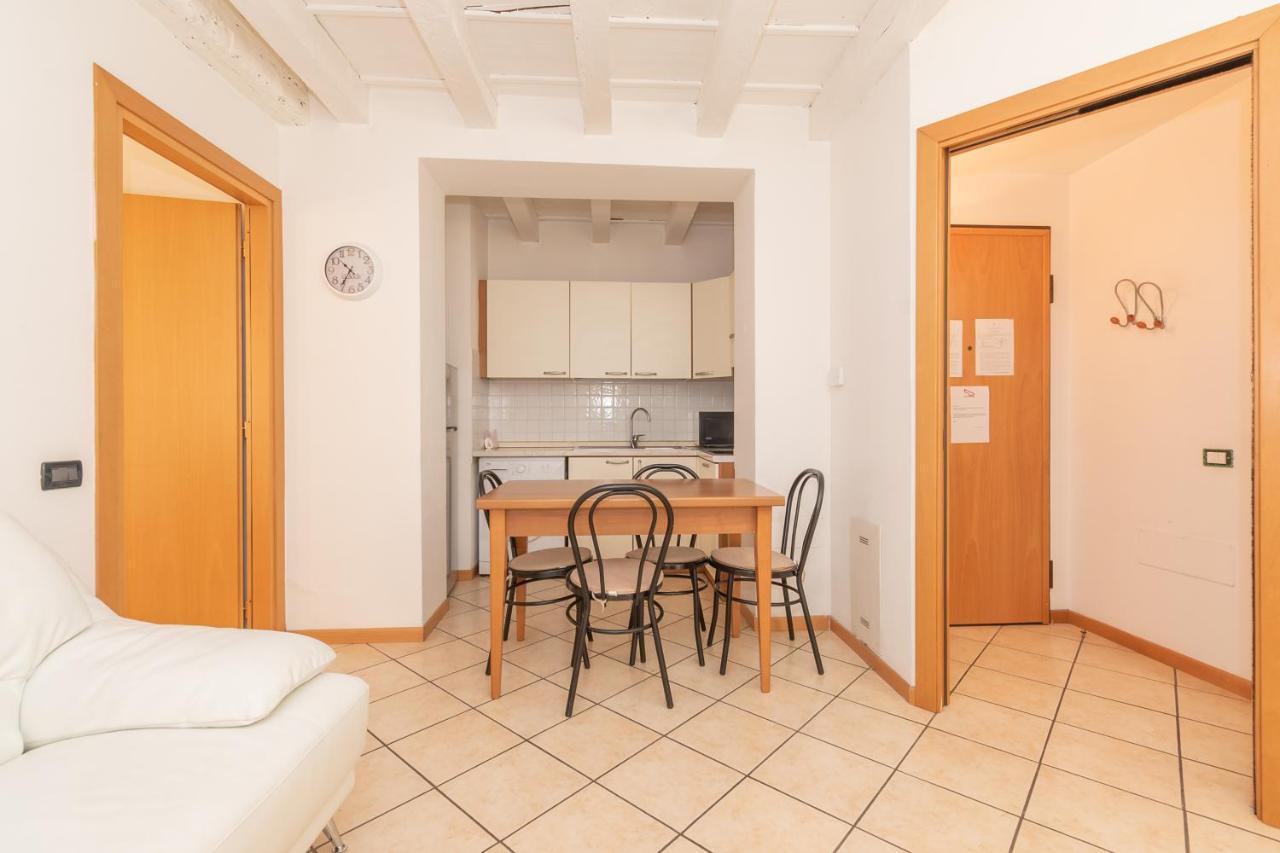 Appartamento Bilocale 1 Piazza Vittoria - Affitti Brevi Italia Brescia Exterior foto