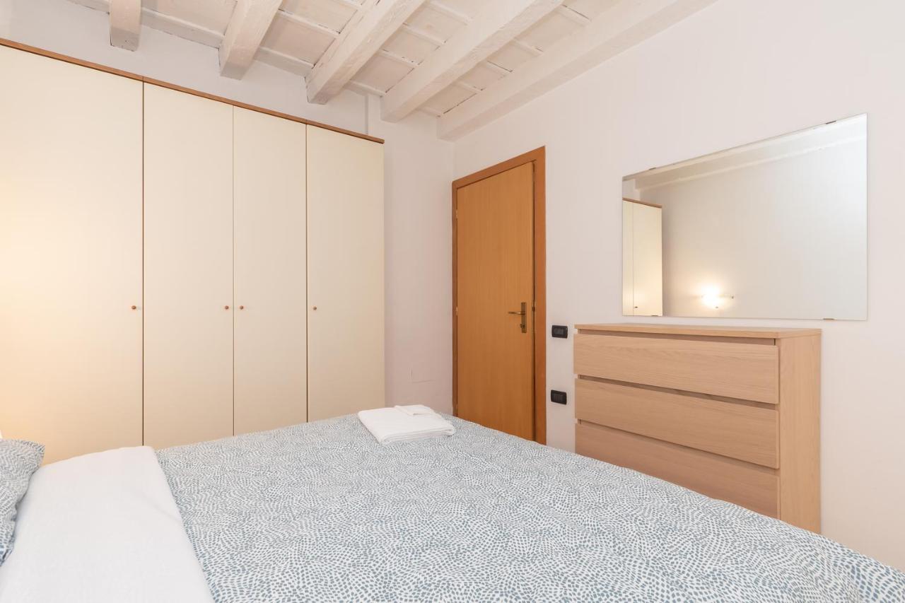 Appartamento Bilocale 1 Piazza Vittoria - Affitti Brevi Italia Brescia Exterior foto